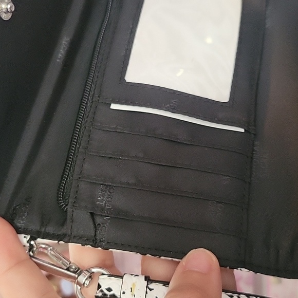 Victoria's Secret Tech Wristlet Wallet - Picture 4 of 7